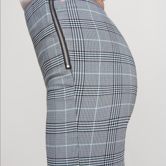 Dynamite Plaid Stretch fit dress pants - Picture 7 of 8